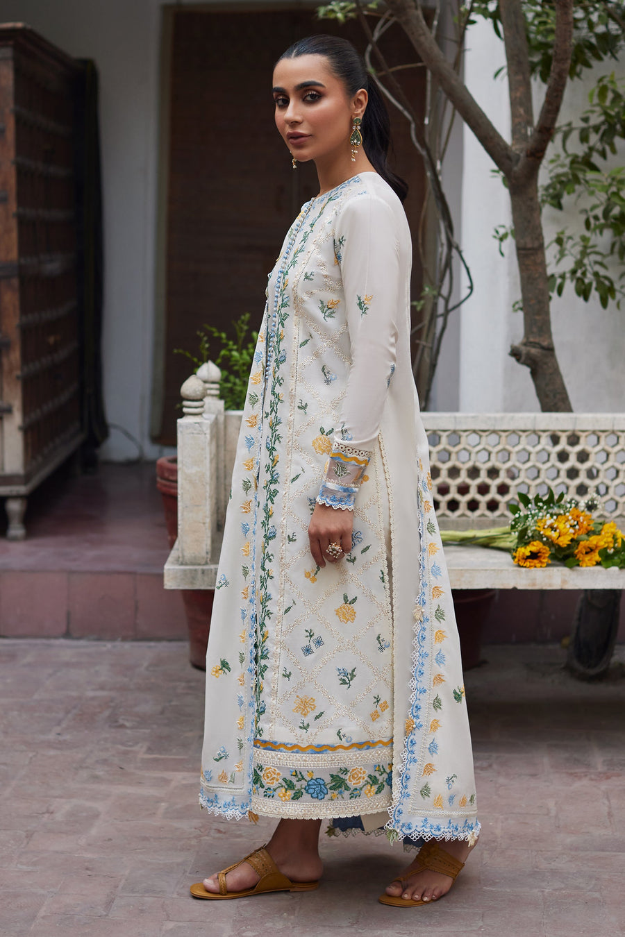 ZAHA Festive Embroidered Lawn Unstitched 3Pc Suit ZF24-08 LEYA