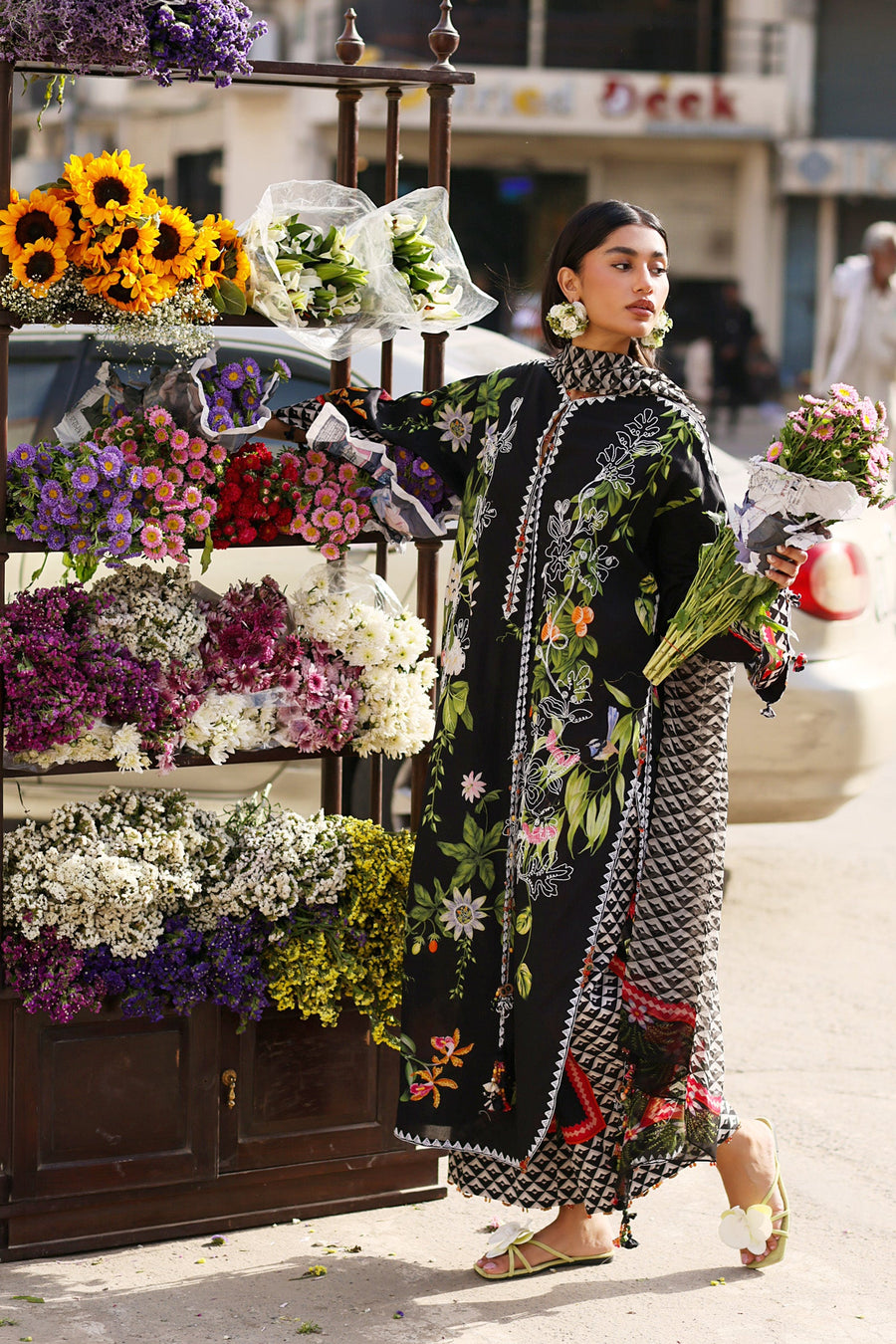 Wildflower by ZAHA Embroidered Lawn Unstitched 3Pc Suit ZF26-04 MIDNIGHT BLOOM