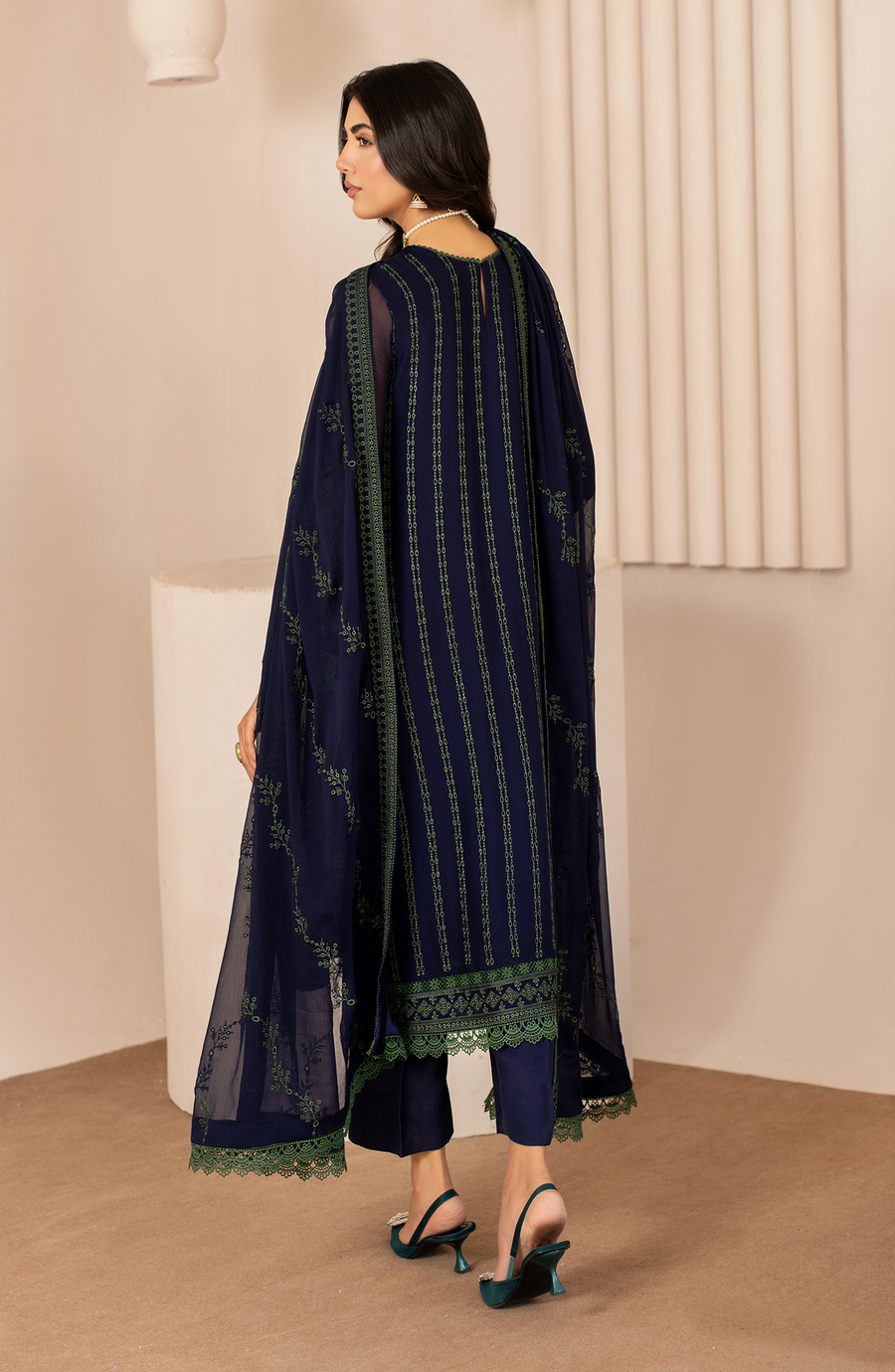 Zarif Thread Works Embroidered Chiffon Unstitched 3Pc Suit ZL-06 MAHAY