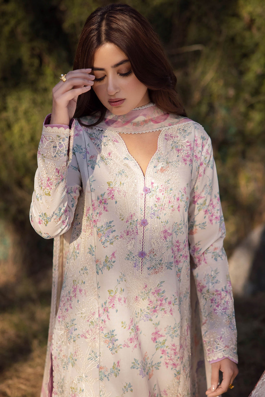 Zaha By Khadijah Shah Embroidered Lawn Unstitched 3Pc Suit ZL24-03A AYSEL