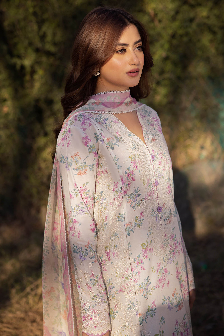 Zaha By Khadijah Shah Embroidered Lawn Unstitched 3Pc Suit ZL24-03A AYSEL