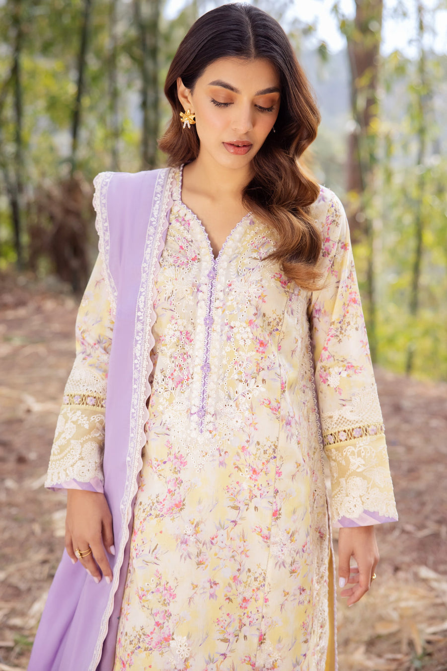 Zaha By Khadijah Shah Embroidered Lawn Unstitched 3Pc Suit ZL24-13A SEZEM