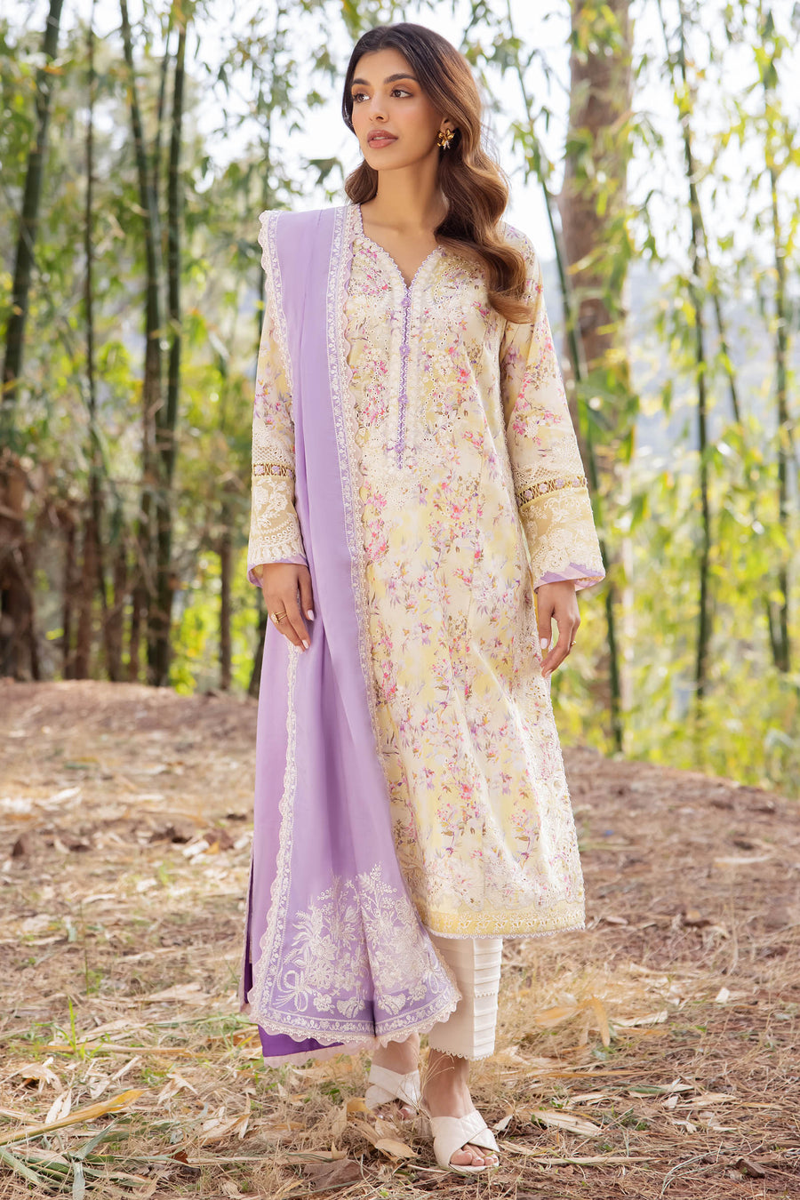 Zaha By Khadijah Shah Embroidered Lawn Unstitched 3Pc Suit ZL24-13A SEZEM