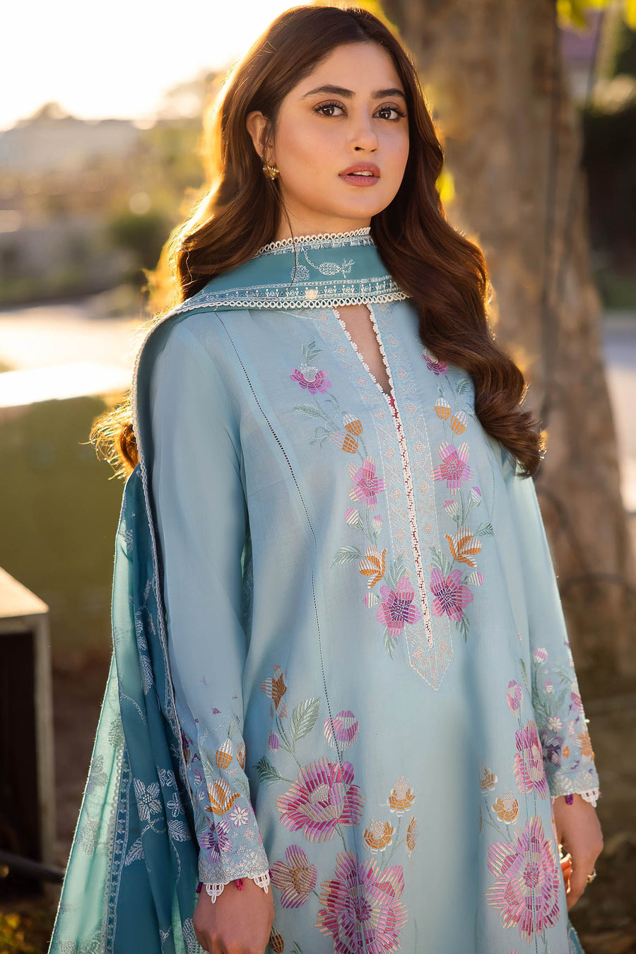 Zaha By Khadijah Shah Embroidered Lawn Unstitched 3Pc Suit ZL24-14B GIZEN