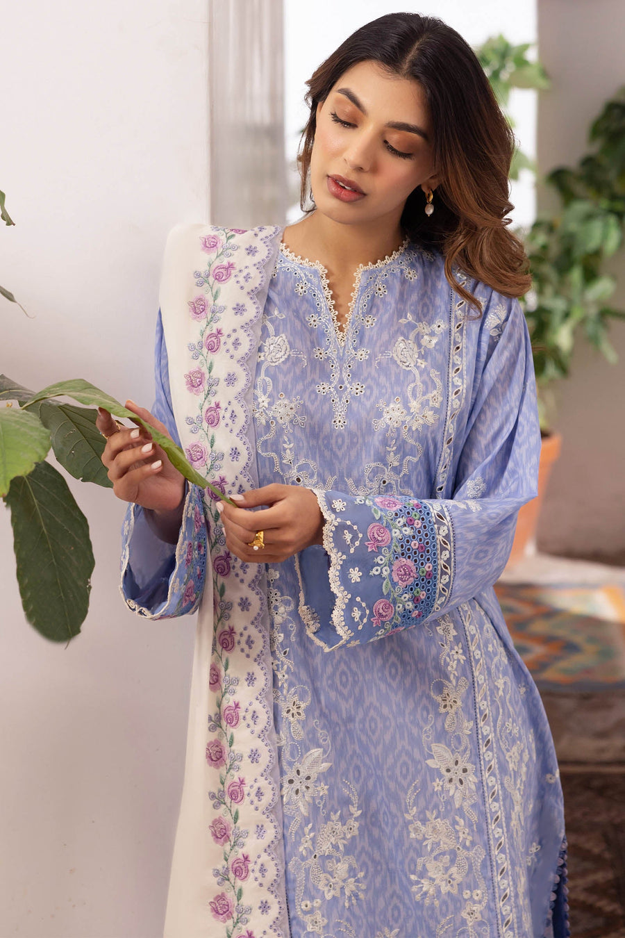 Zaha By Khadijah Shah Embroidered Lawn Unstitched 3Pc Suit ZL24-15B NARINA