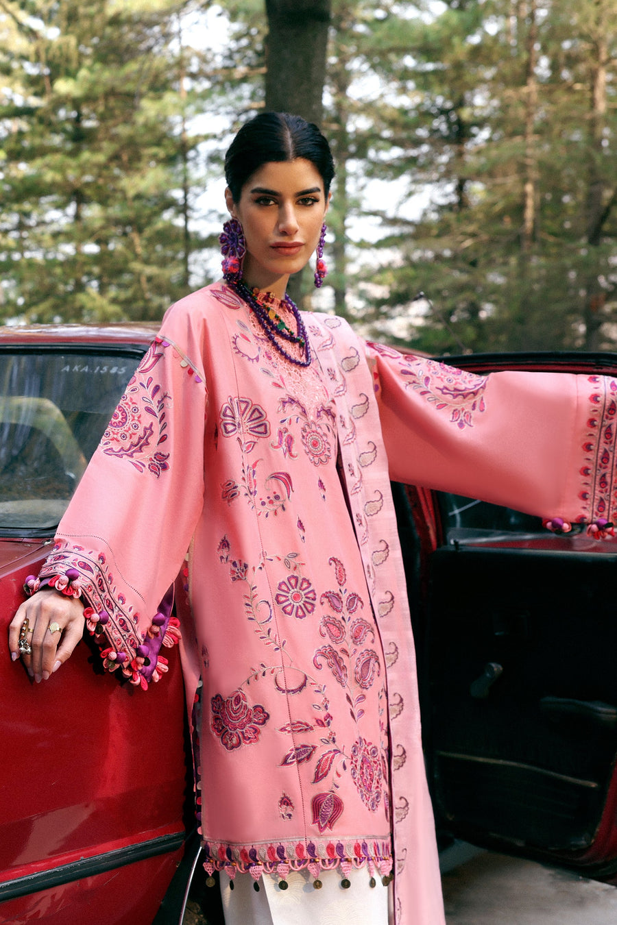 ZAHA Neelum Embroidered Lawn Unstitched 3Pc Suit ZL25-09B ZARIAH