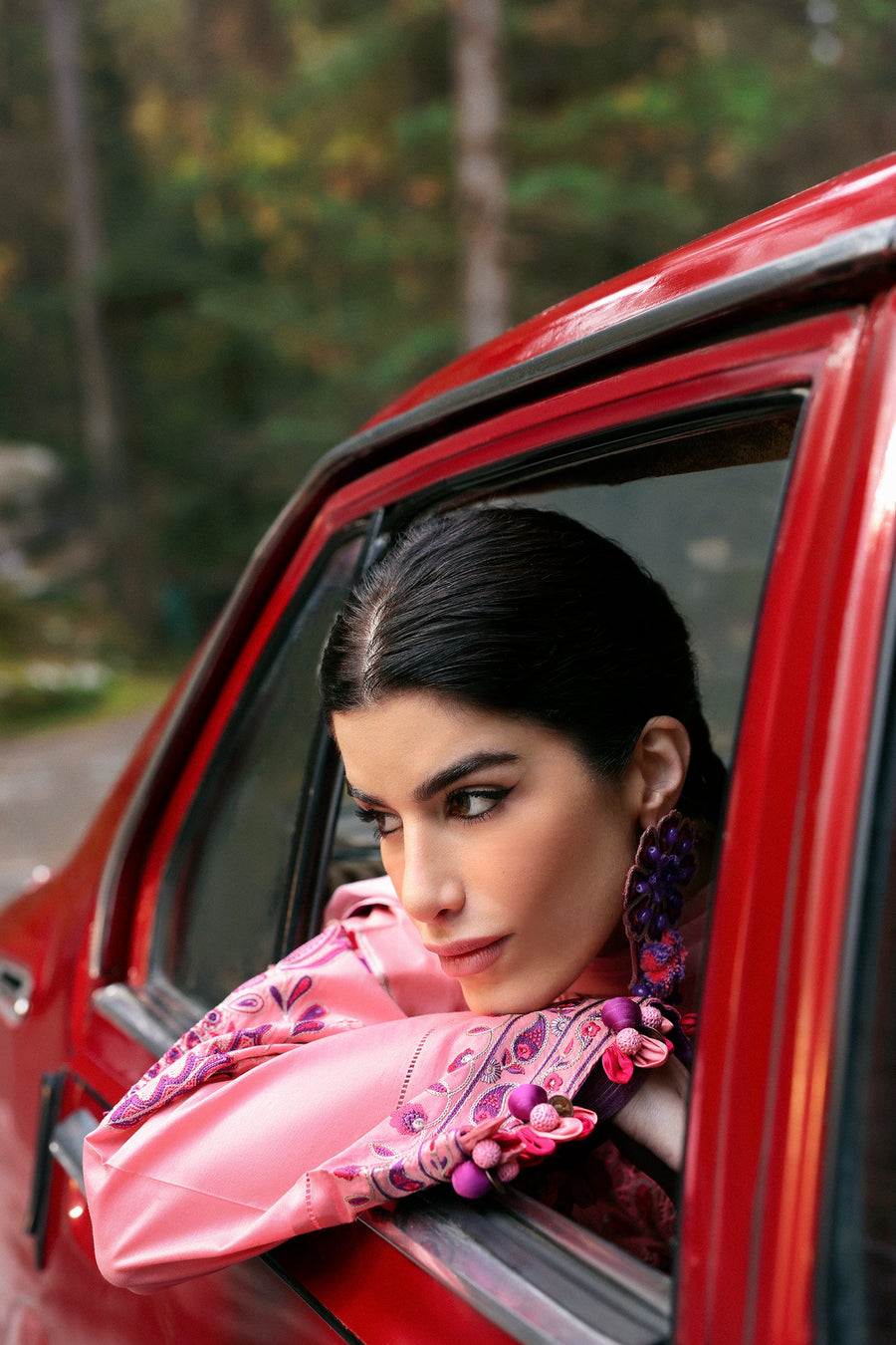 ZAHA Neelum Embroidered Lawn Unstitched 3Pc Suit ZL25-09B ZARIAH