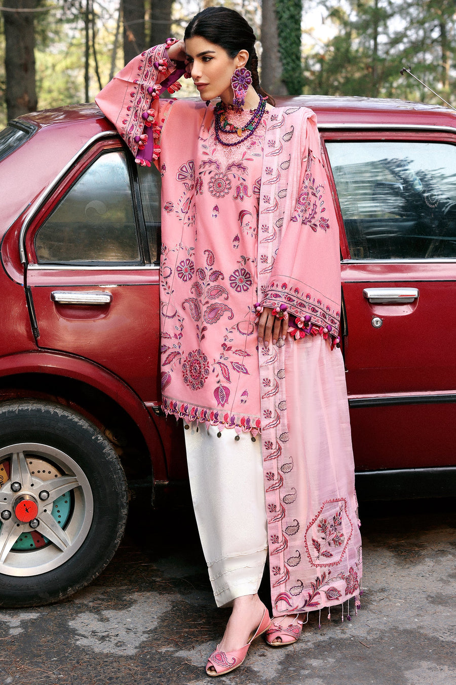 ZAHA Neelum Embroidered Lawn Unstitched 3Pc Suit ZL25-09B ZARIAH