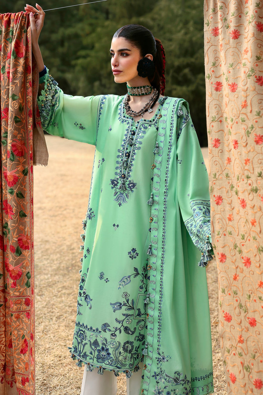 ZAHA Neelum Embroidered Lawn Unstitched 3Pc Suit ZL25-10A ELAYA