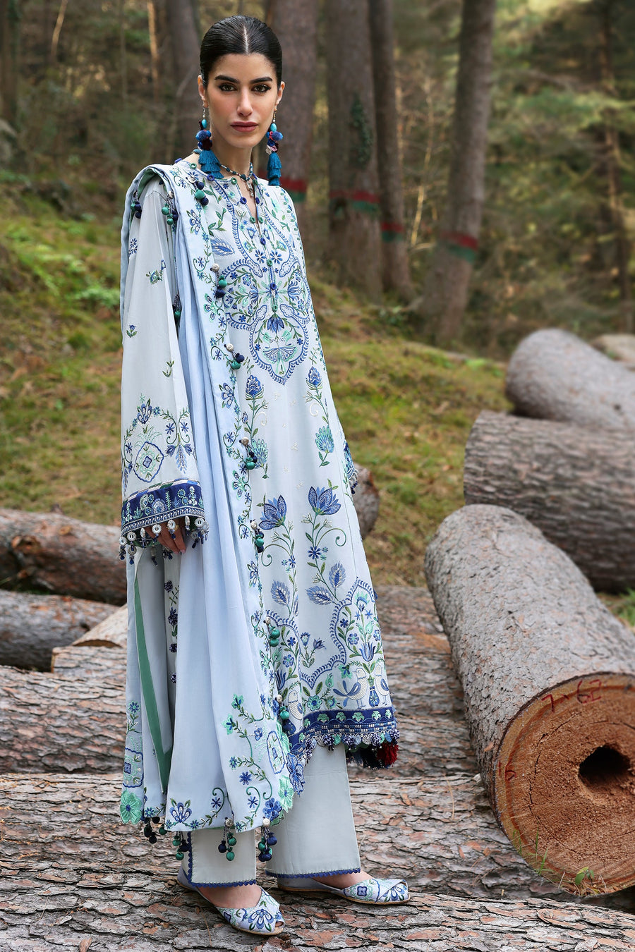 ZAHA Neelum Embroidered Lawn Unstitched 3Pc Suit ZL25-11A KASHUR