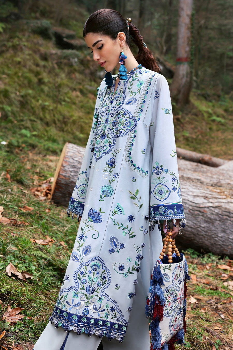 ZAHA Neelum Embroidered Lawn Unstitched 3Pc Suit ZL25-11A KASHUR