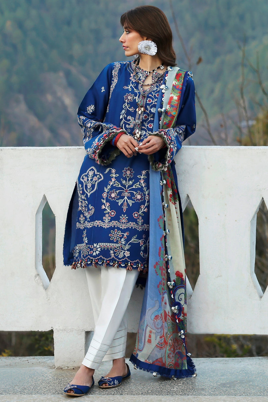 ZAHA Neelum Embroidered Lawn Unstitched 3Pc Suit ZL25-15B MAYA