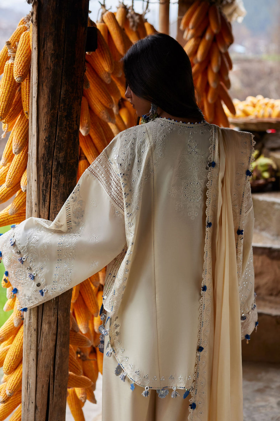 ZAHA Meili Festive Embroidered Lawn Unstitched 3Pc Suit ZL26-02B RÙYÁ