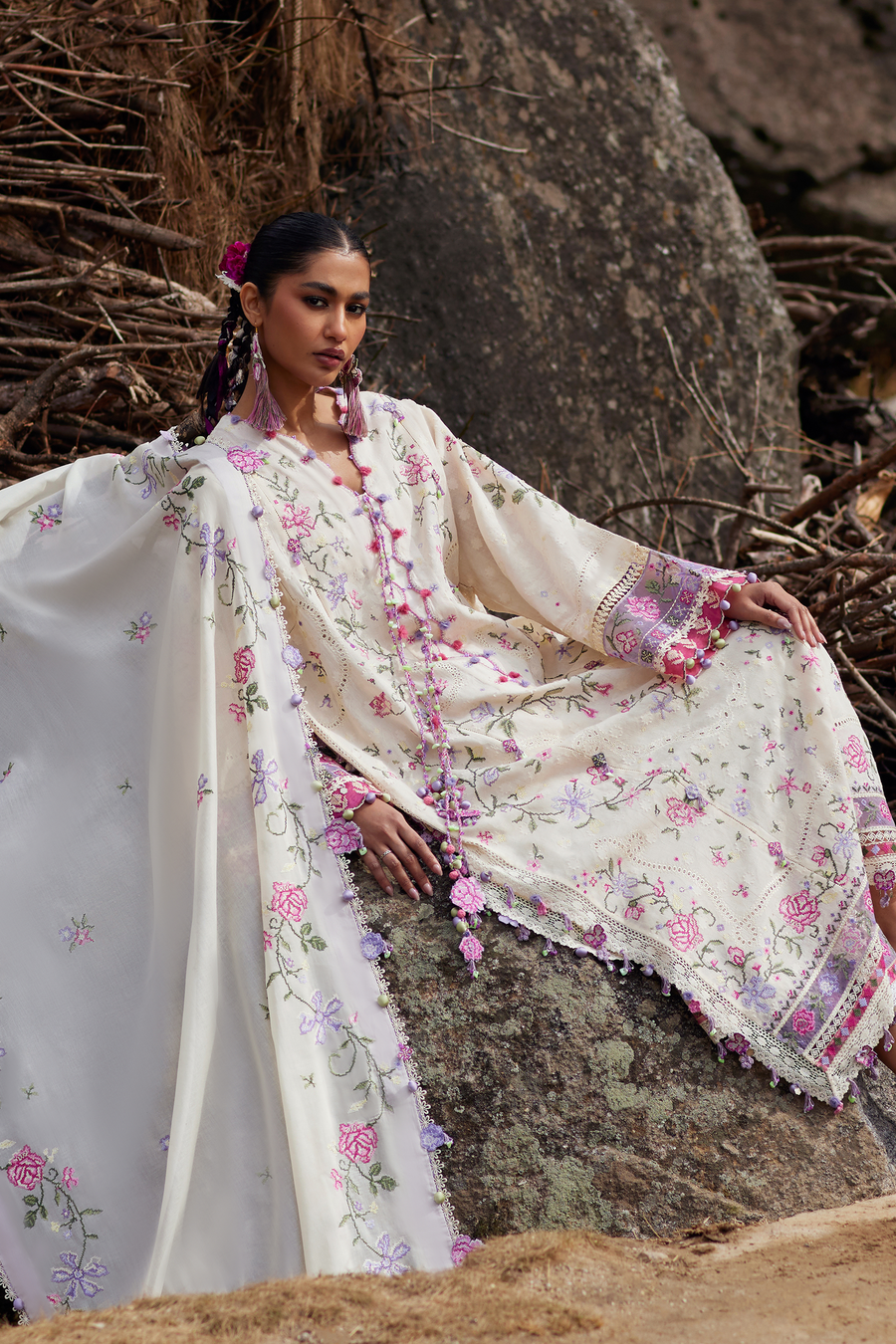 ZAHA Meili Festive Embroidered Lawn Unstitched 3Pc Suit ZL26-03A HUĀ YÙN