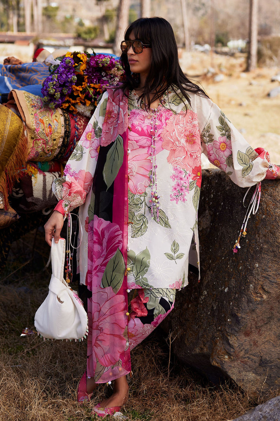 ZAHA Meili Festive Embroidered Lawn Unstitched 3Pc Suit ZL26-13B YÀN HUĀ