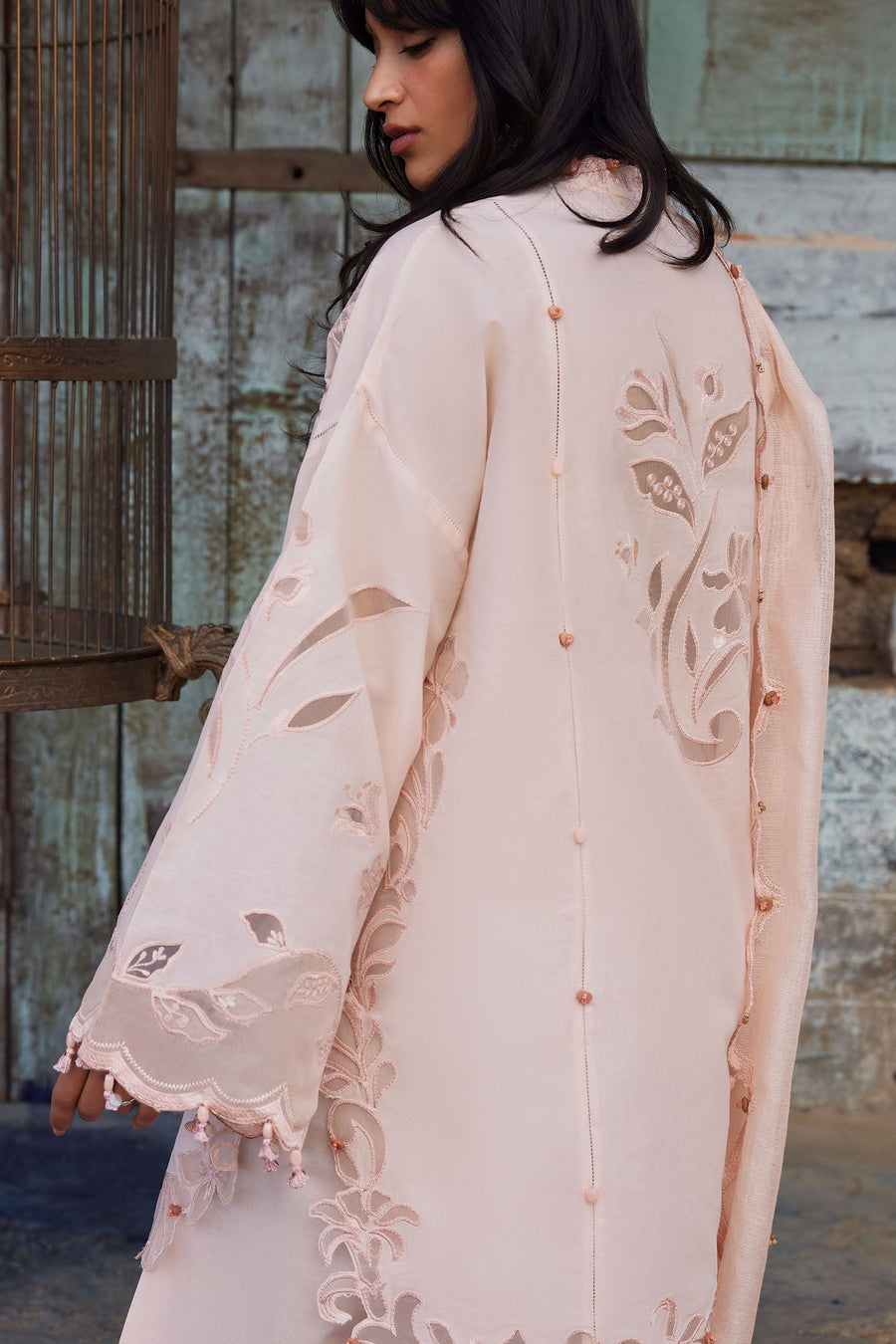 ZAHA Meili Festive Embroidered Lawn Unstitched 3Pc Suit ZL26-14A TÁO RÓU