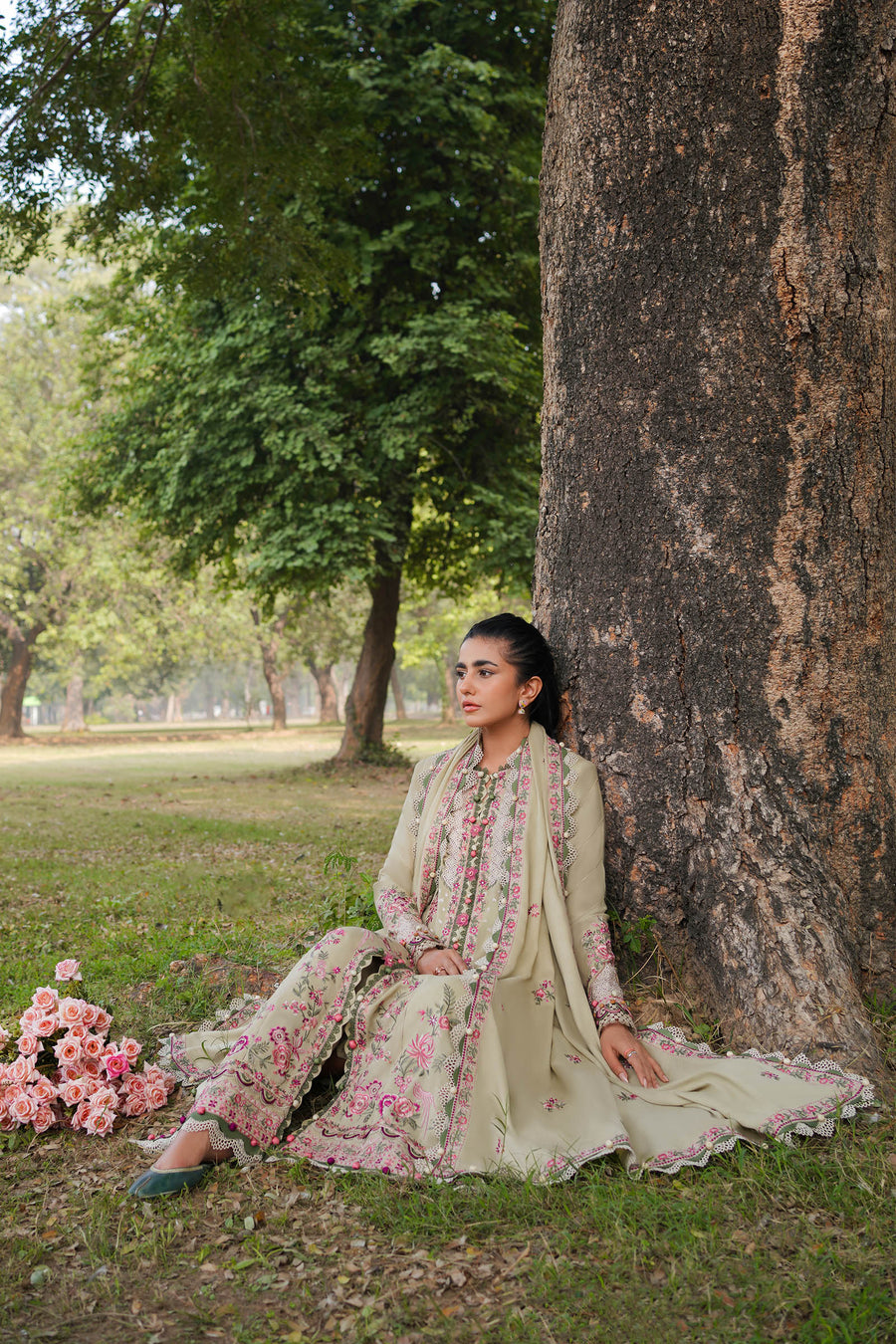 ZAHA Embroidered Karandi Unstitched 3Pc Suit ZW2-23-01 SARV
