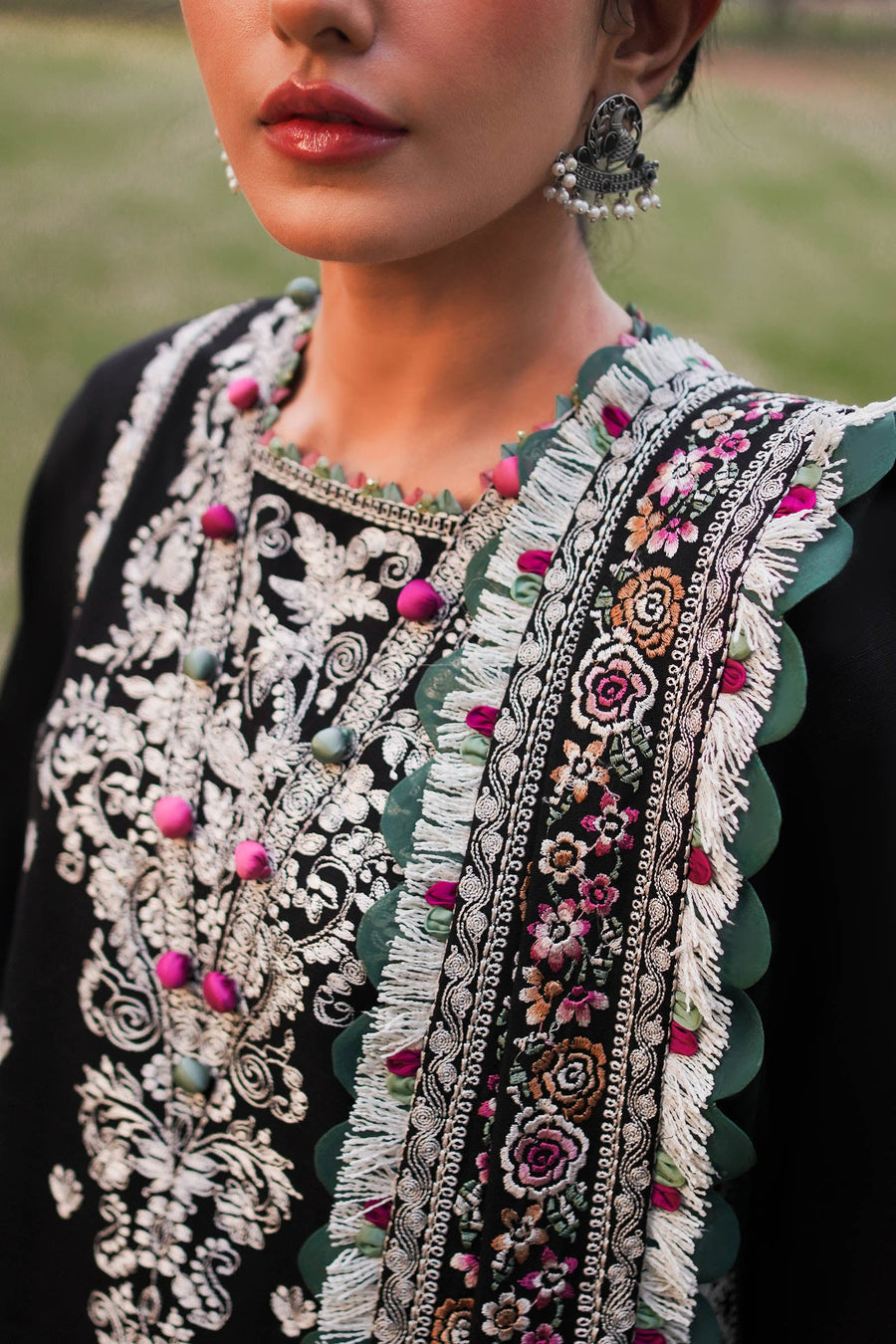 ZAHA Embroidered Slub Khaddar Unstitched 3Pc Suit ZW2-23-04 TALAYEH