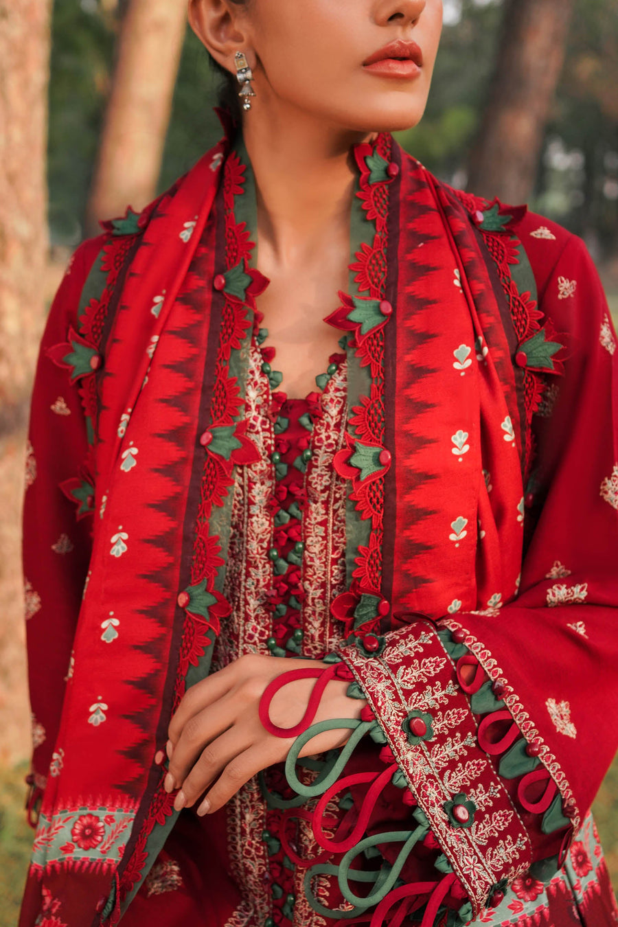 ZAHA Embroidered Slub Khaddar Unstitched 3Pc Suit ZW2-23-05 LINA