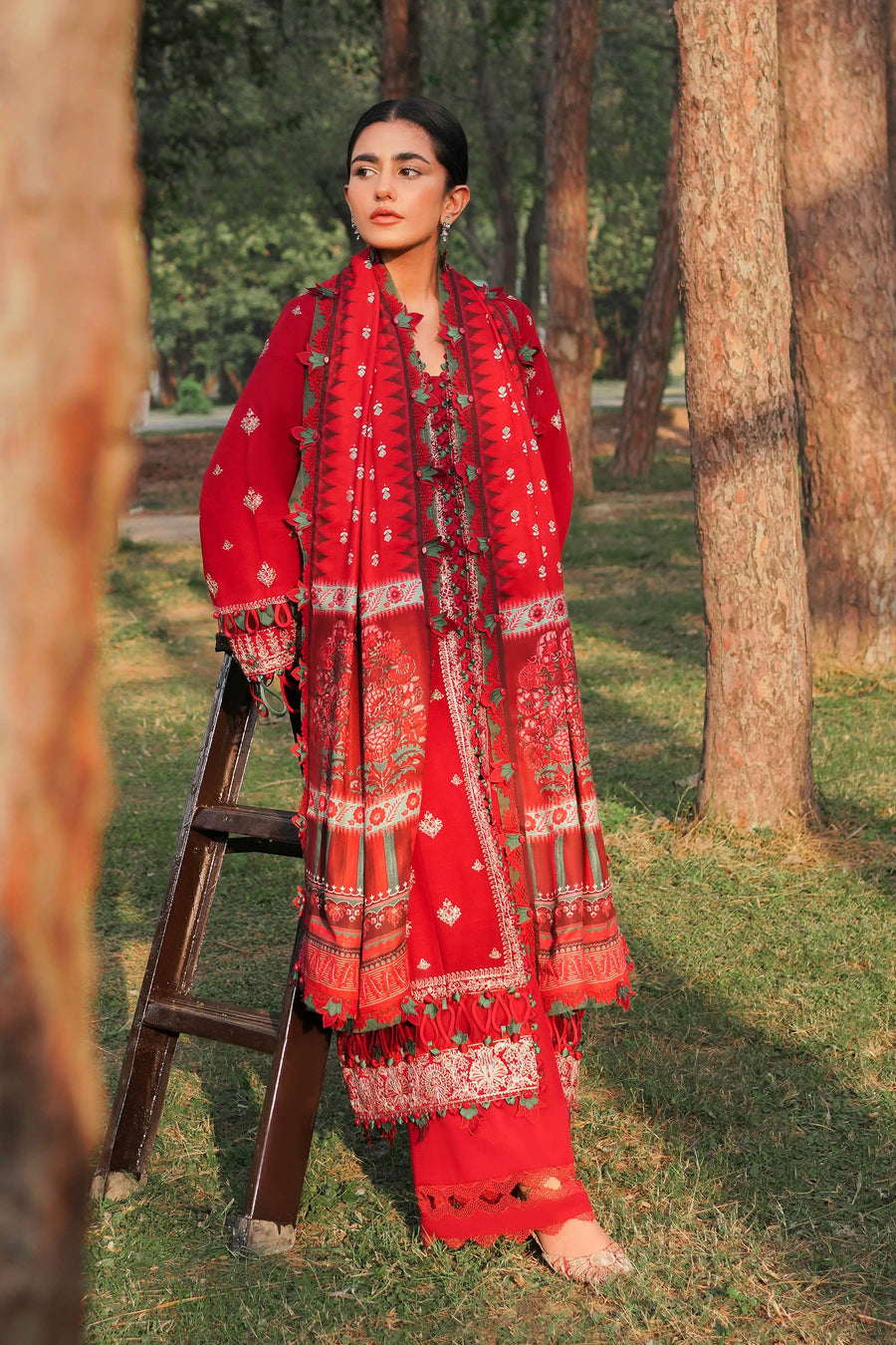 ZAHA Embroidered Slub Khaddar Unstitched 3Pc Suit ZW2-23-05 LINA