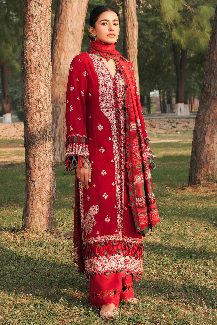 ZAHA Embroidered Slub Khaddar Unstitched 3Pc Suit ZW2-23-05 LINA