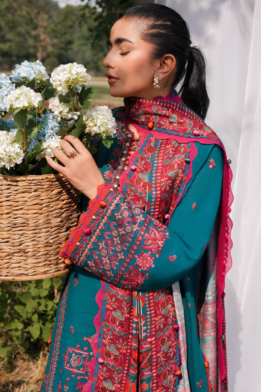 ZAHA Embroidered Slub Khaddar Unstitched 3Pc Suit ZW2-23-06 JEHAN