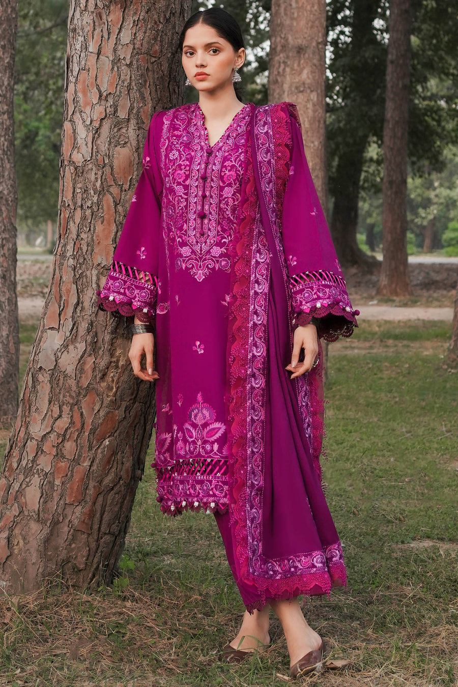ZAHA Embroidered Slub Khaddar Unstitched 3Pc Suit ZW2-23-10 SOUZAN