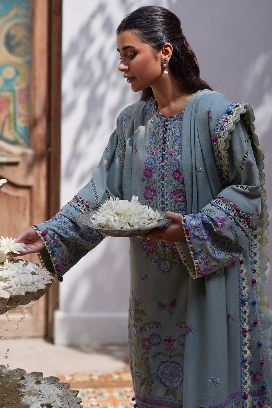 ZAHA by Khadijah Shah Embroidered Khaddar Unstitched 3Pc Suit ZW23-04