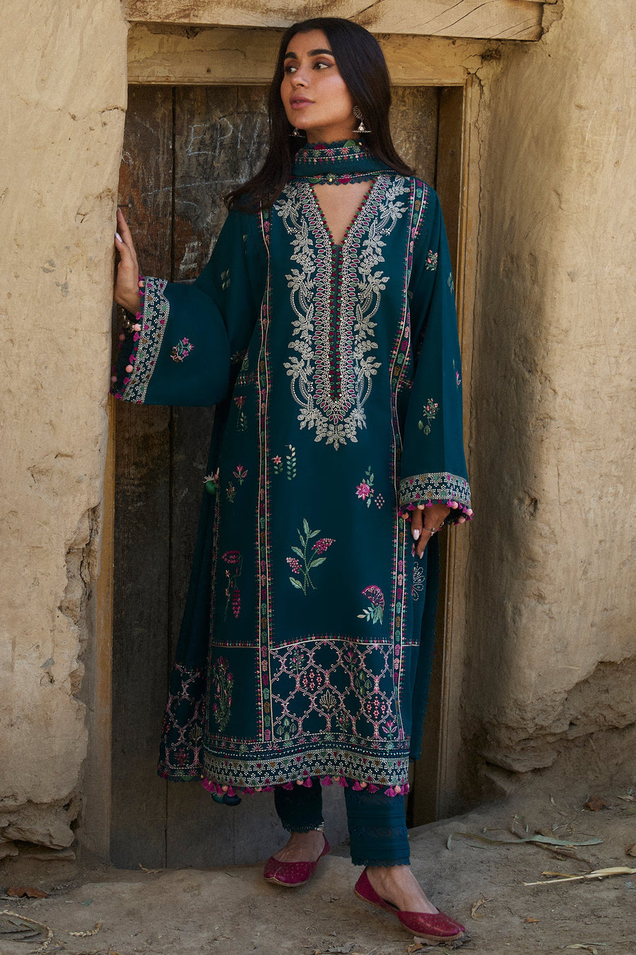 ZAHA by Khadijah Shah Embroidered Khaddar Unstitched 3Pc Suit ZW24-05