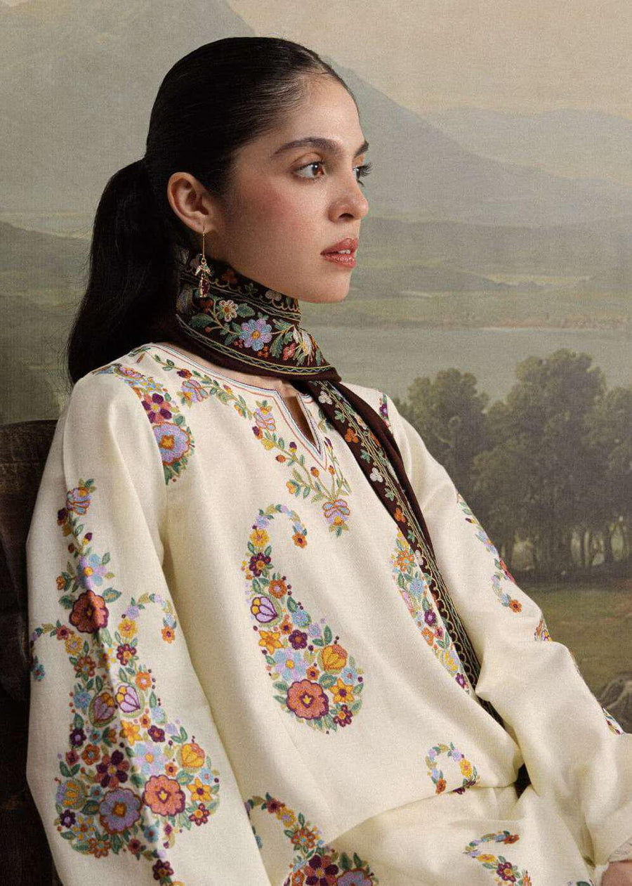 Coco Zara Shahjahan SHIREEN 6A embroidered winter portrait detail