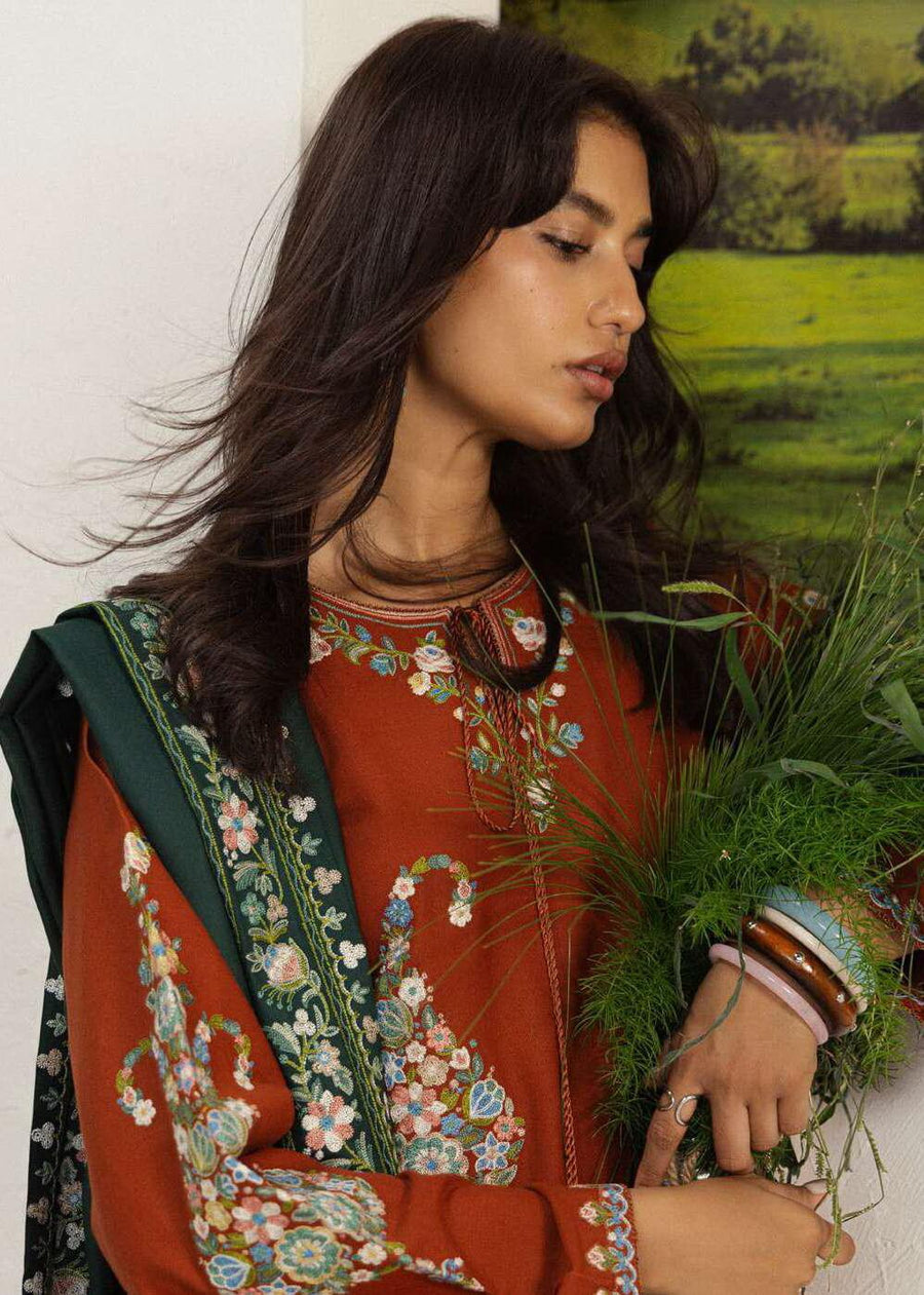 Coco Zara Shahjahan SHIREEN 6B embroidered winter suit detail