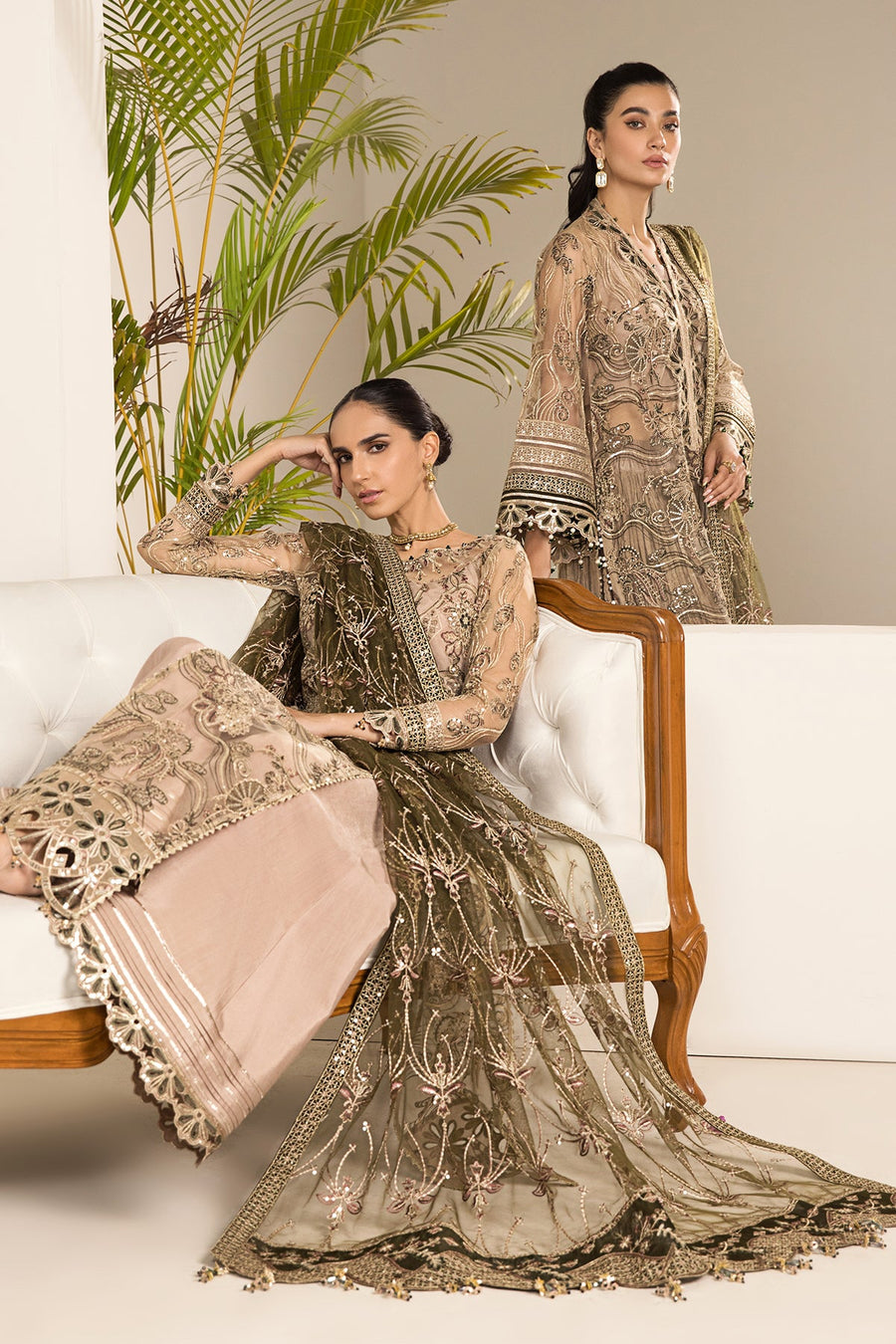 Alizeh Fashion Lamhay Festive Embroidered NEt 3Pc Suit V15D02 - Emhal