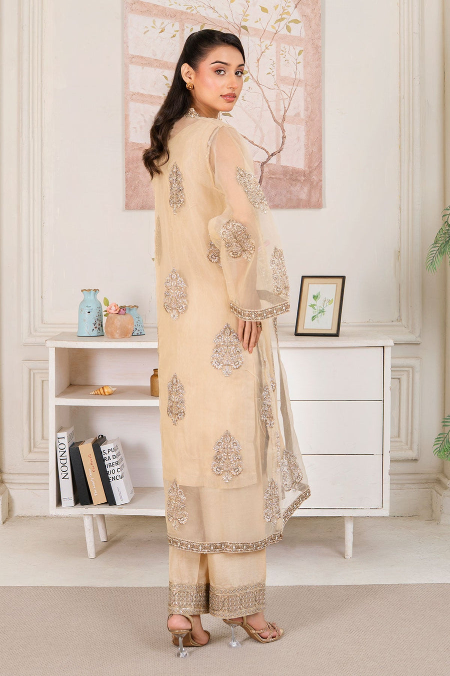 Safwa Embroidered Formal 3PC Ready to Wear Suit - F000118