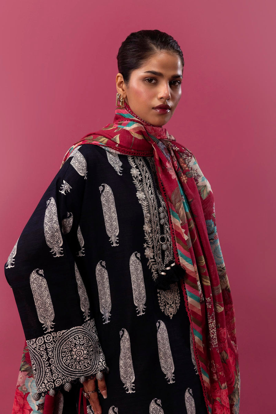 Mahay by Sana Safinaz Embroidered Slub Unstitched 3Pc Suit D-16B