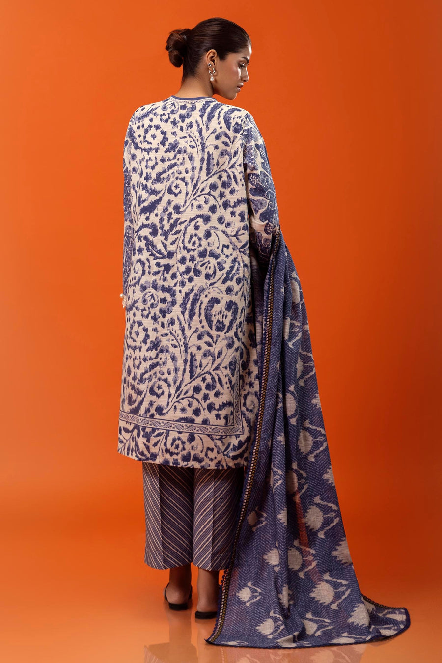 Mahay by Sana Safinaz Embroidered Slub Unstitched 3Pc Suit D-18B