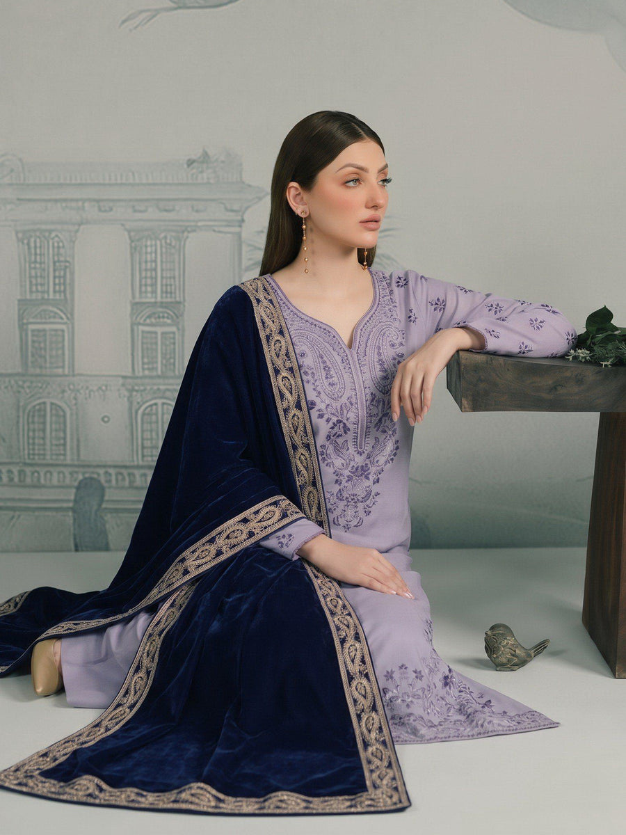 Zeenia Winter Pearls Embroidered Chamki Fabric Unstitched 3Pc Suit D-06