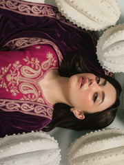 Zeenia Winter Pearls Embroidered Chamki Fabric Unstitched 3Pc Suit D-01