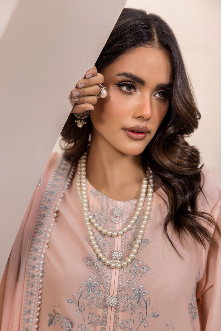 Safwa Ivory Embroidered Lawn Unstitched 3Piece Suit - IVO03