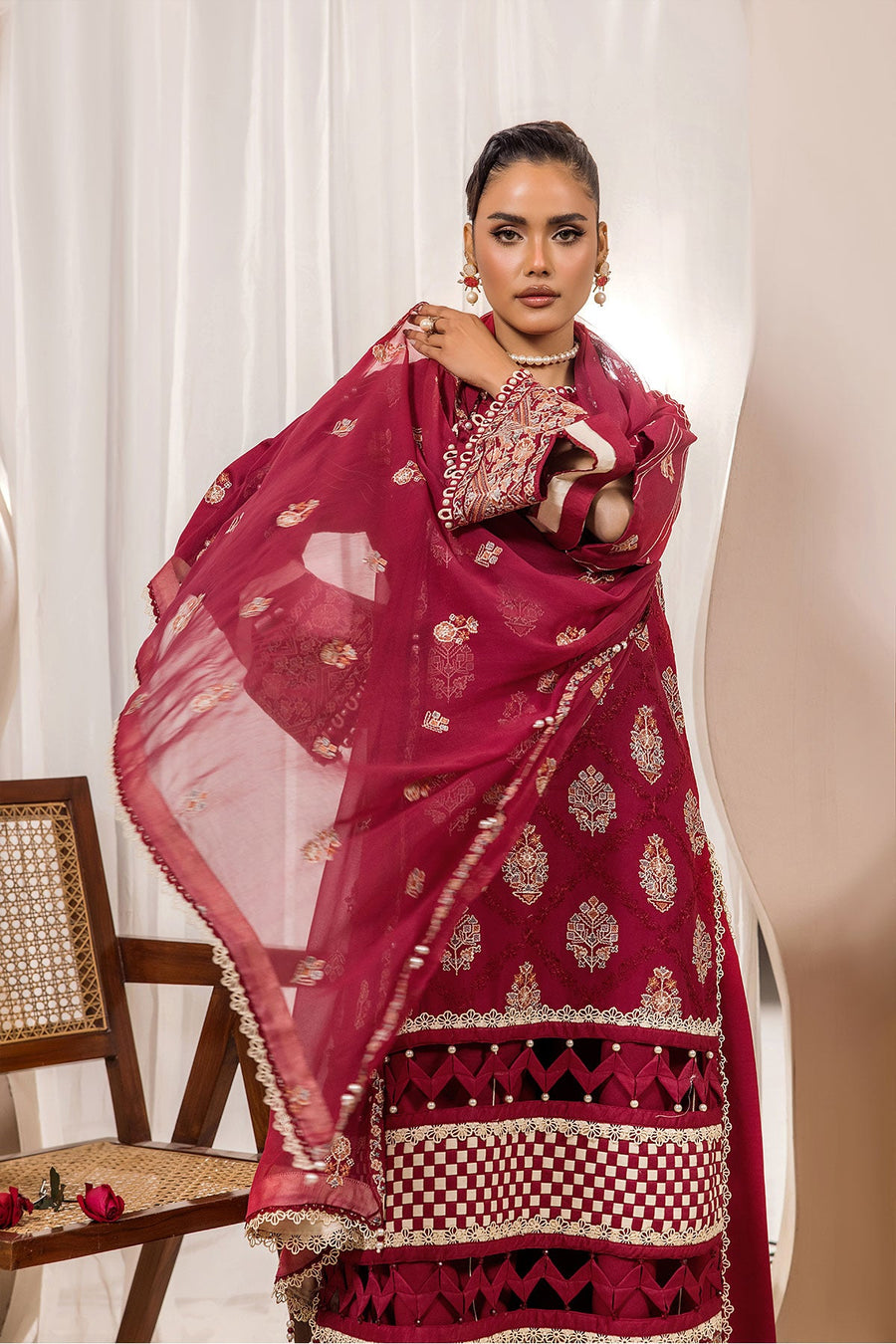 Safwa Ivory Embroidered Lawn Unstitched 3Piece Suit - IVO04