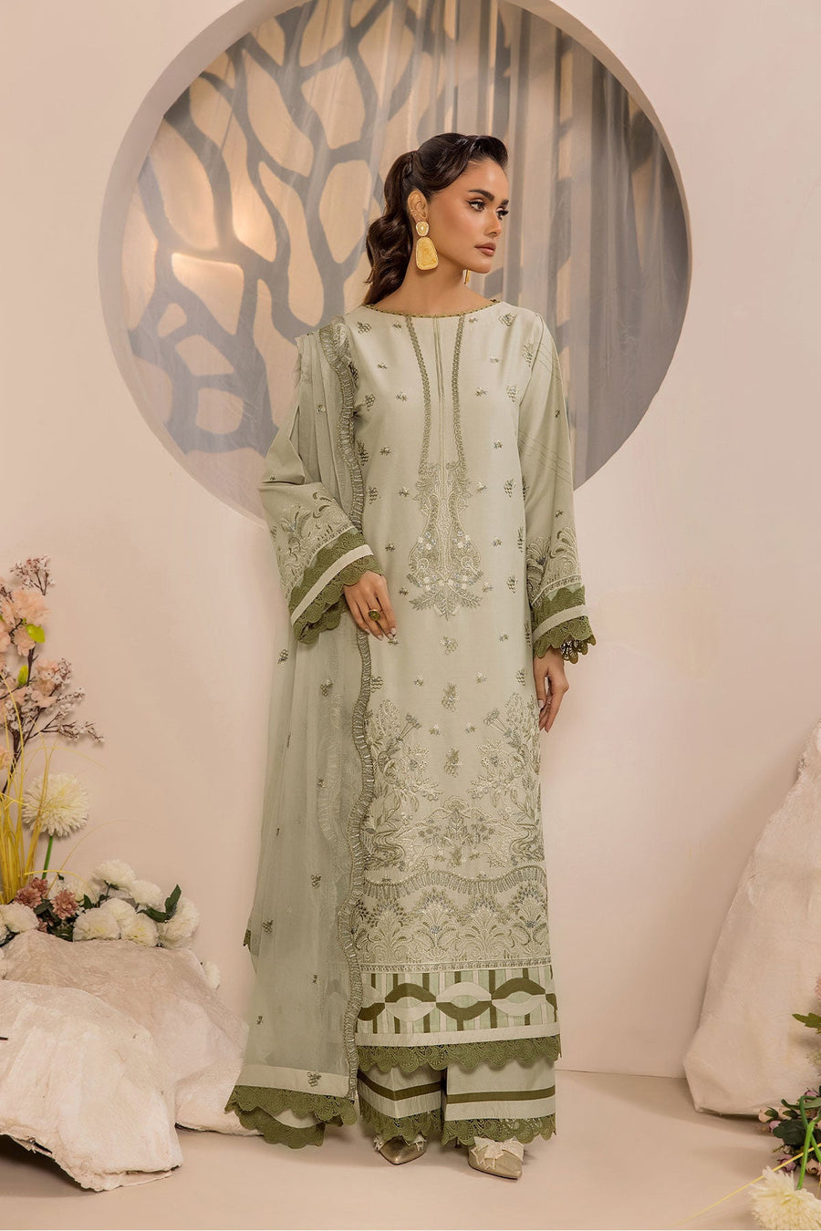 Safwa Ivory Embroidered Lawn Unstitched 3Piece Suit - IVO08