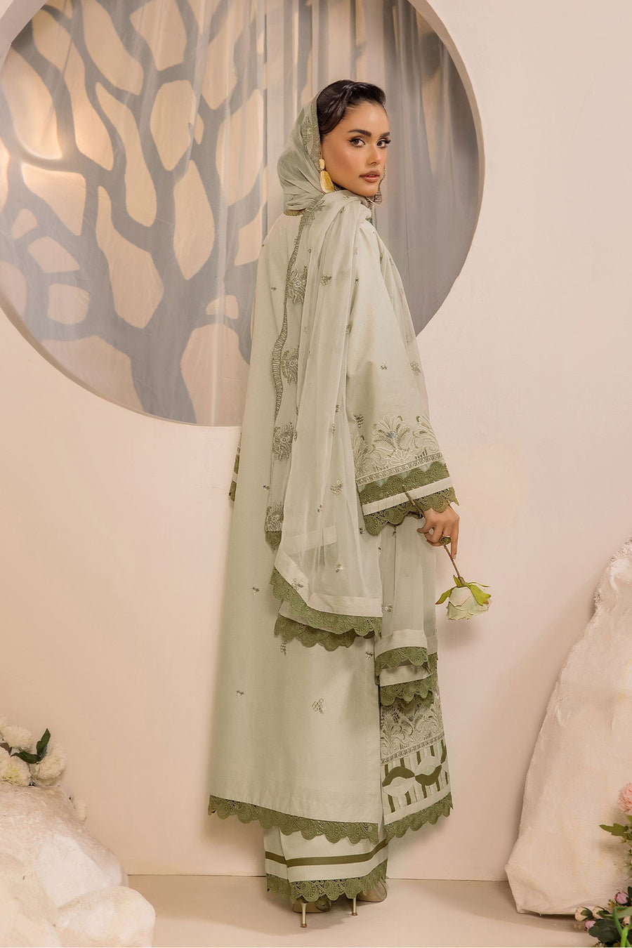 Safwa Ivory Embroidered Lawn Unstitched 3Piece Suit - IVO08