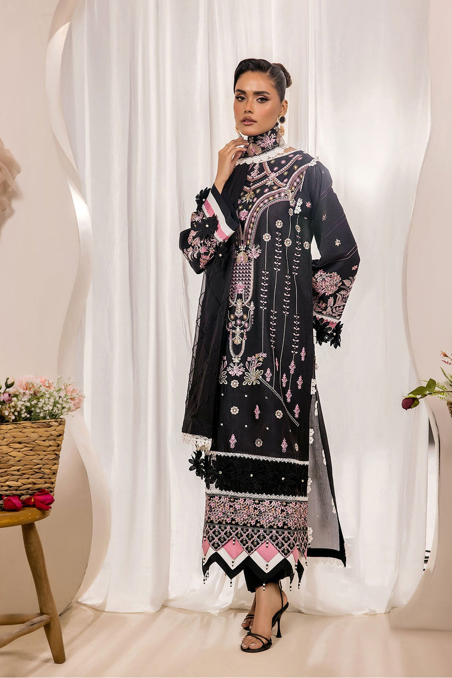 Safwa Ivory Embroidered Lawn Unstitched 3Piece Suit - IVO10
