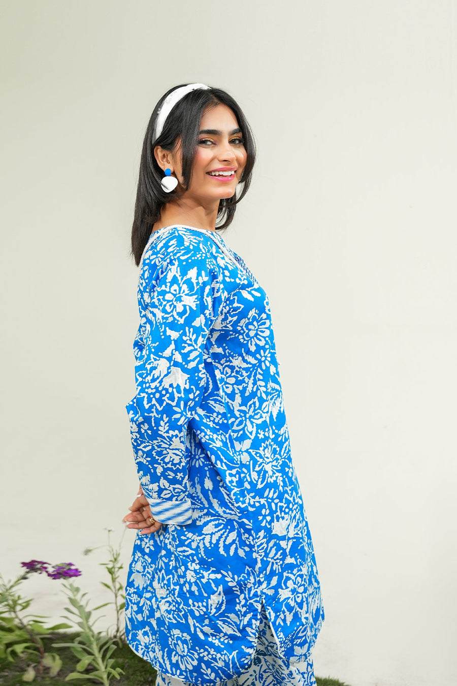Safwa Printed Lawn Pret 2Pc Suit ( Ready To Wear ) P000858