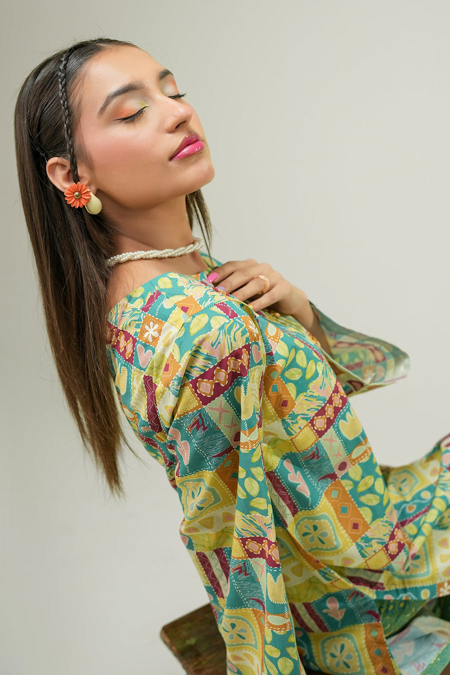 Safwa Printed Lawn Pret 2Pc Suit ( Ready To Wear ) P000893