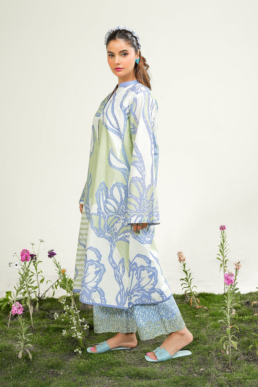 Safwa Printed Lawn Pret 2Pc Suit ( Ready To Wear ) P000894