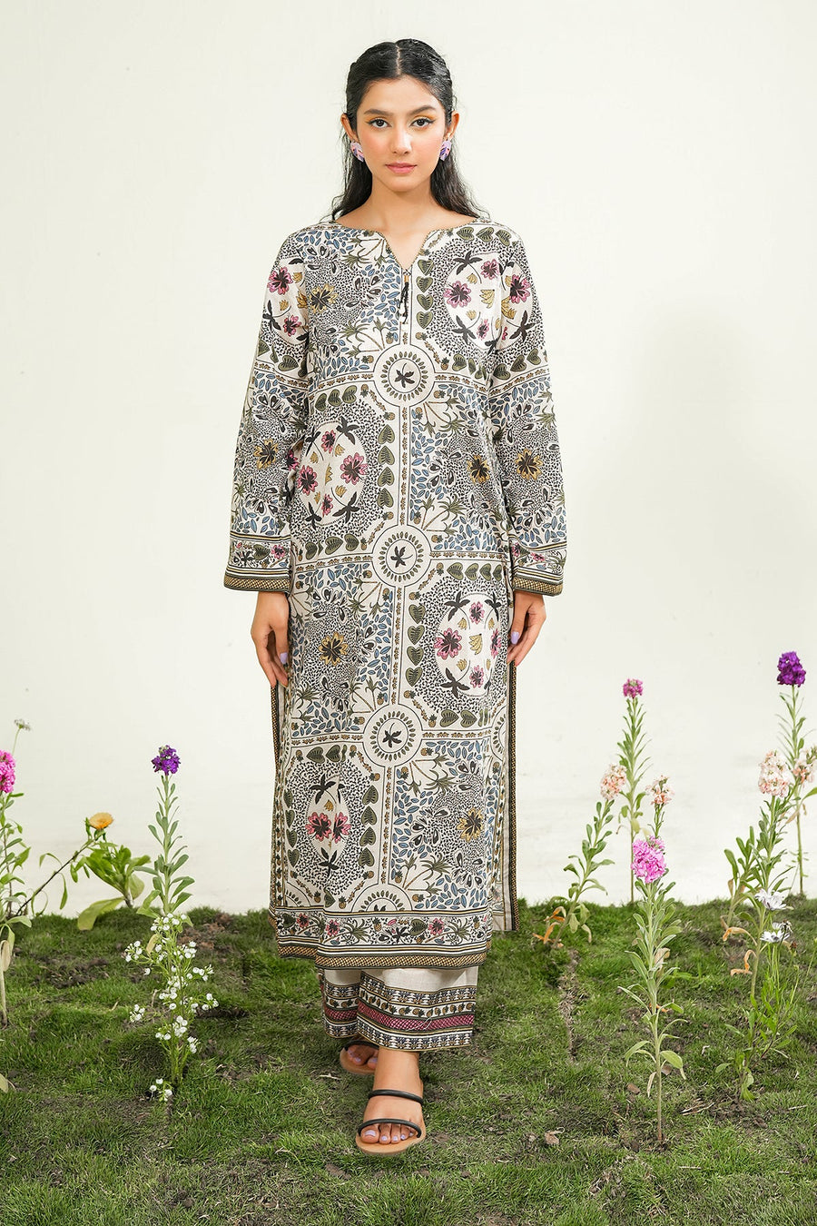 Safwa Printed Lawn Pret 2Pc Suit ( Ready To Wear ) P000898