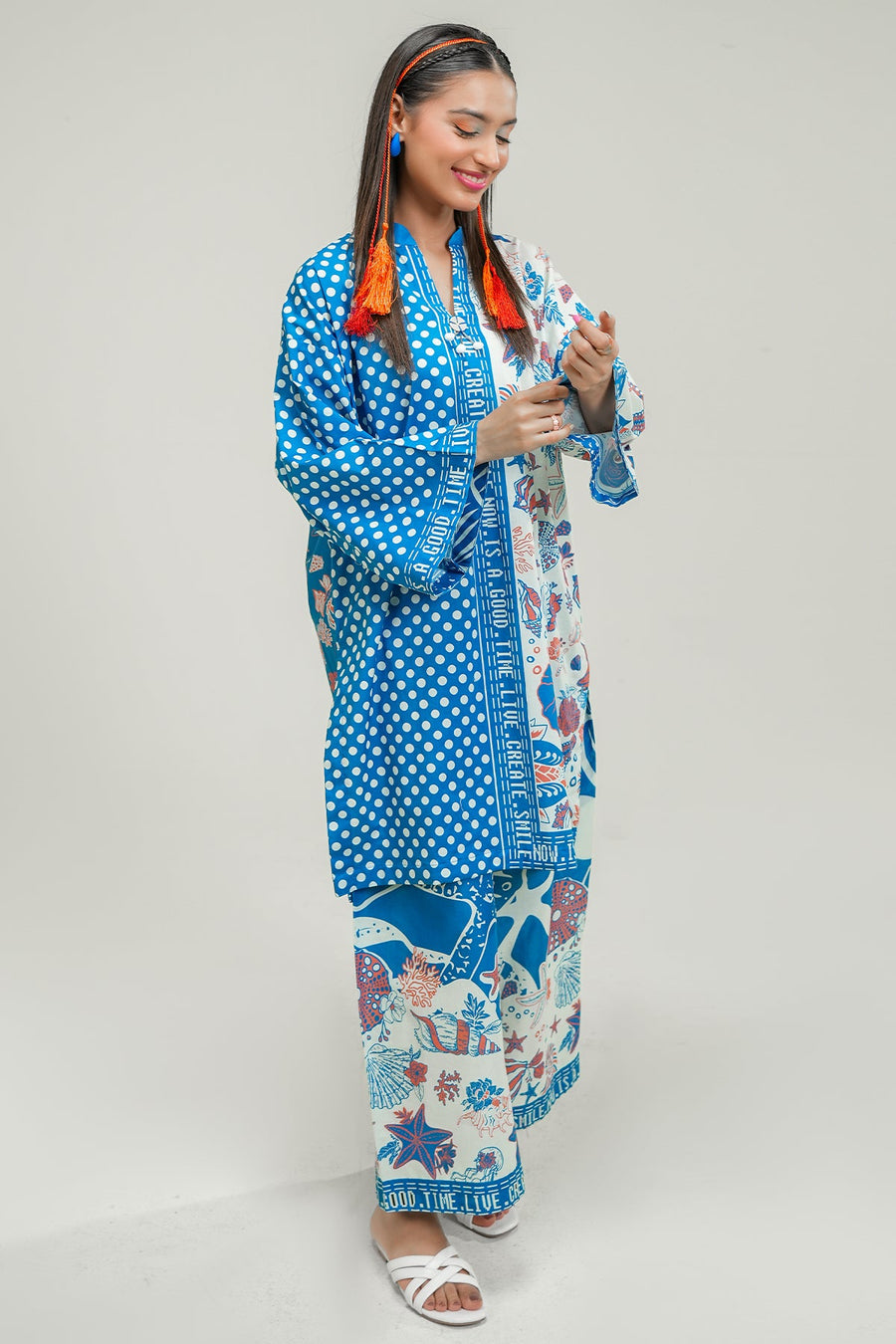 Safwa Printed Lawn Pret 2Pc Suit ( Ready To Wear ) P000900