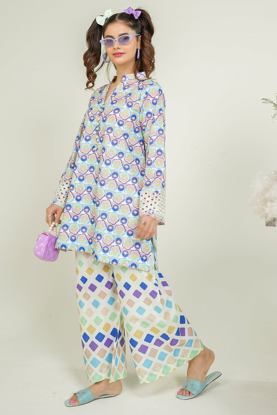 Safwa Embroidered Lawn Pret 2Pc Suit ( Ready To Wear ) P000902