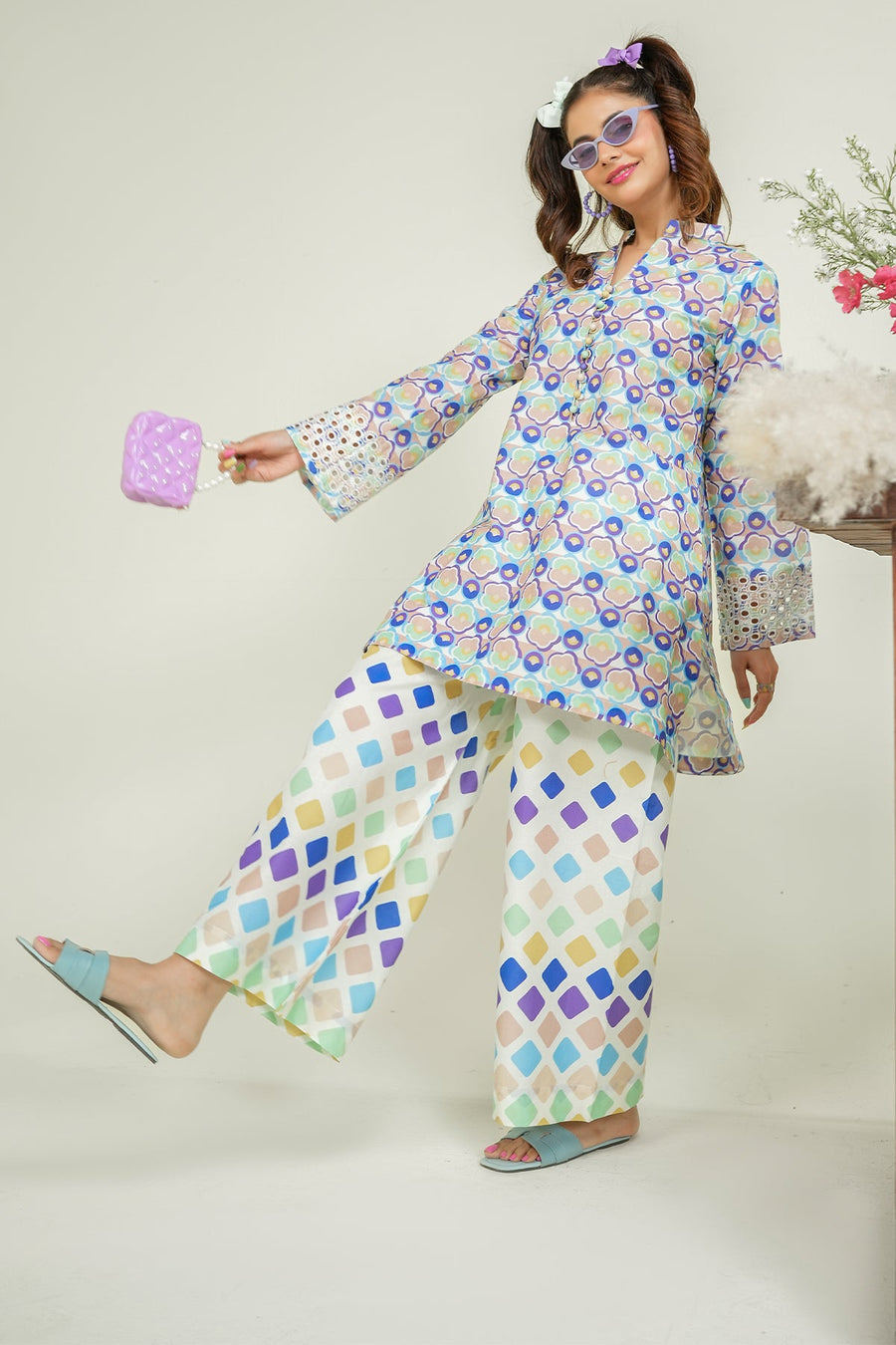 Safwa Embroidered Lawn Pret 2Pc Suit ( Ready To Wear ) P000902