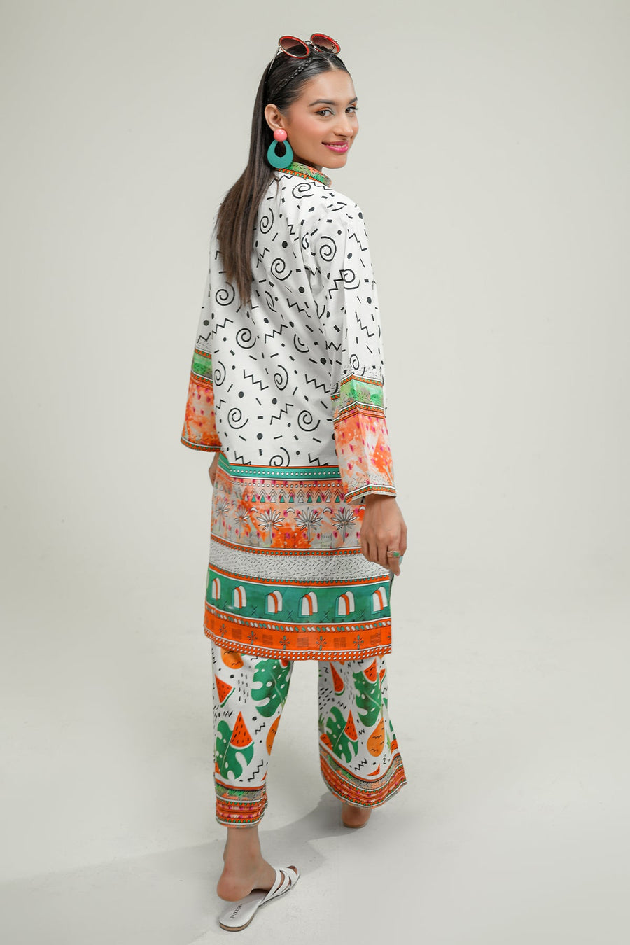 Safwa Printed Lawn Pret 2Pc Suit ( Ready To Wear ) P000906